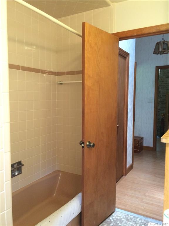 11 East Street Weaverville NC 28787