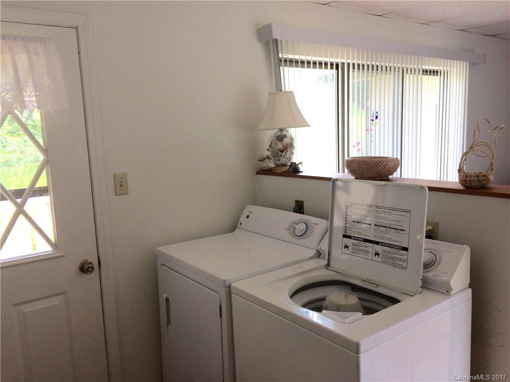 11 East Street Weaverville NC 28787