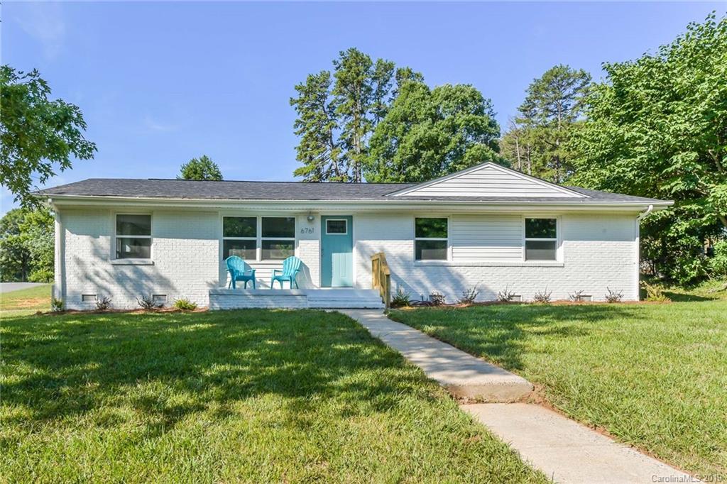 6761 Glenmoor Drive Charlotte NC 28214