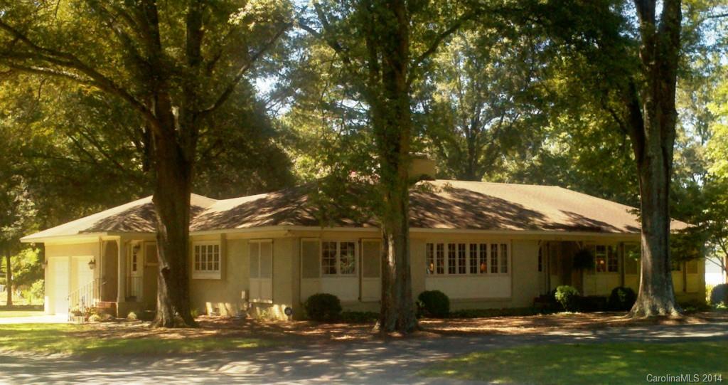 2718 Wintergreen Drive Charlotte NC 28211