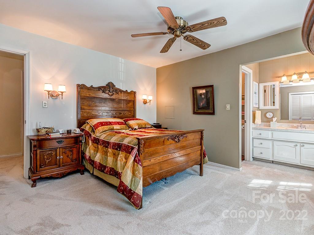 8059 Regent Park Lane Charlotte NC 28210