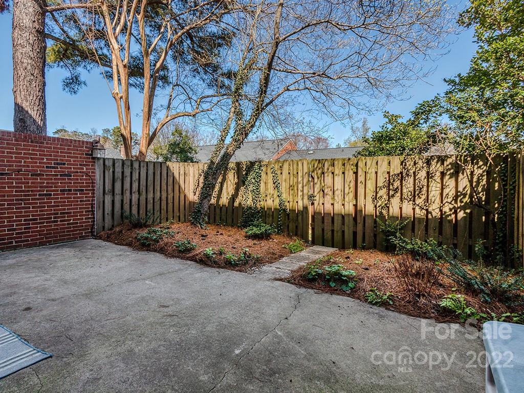 8059 Regent Park Lane Charlotte NC 28210