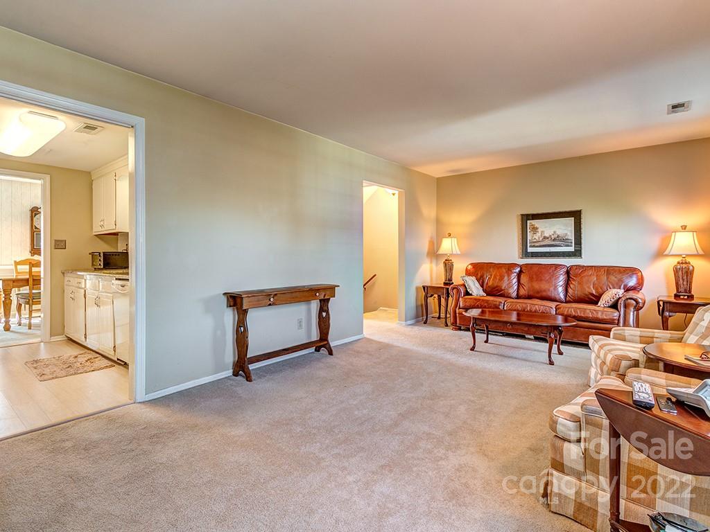 8059 Regent Park Lane Charlotte NC 28210