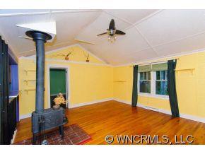 102 Hayes Cove Road Leicester NC 28748