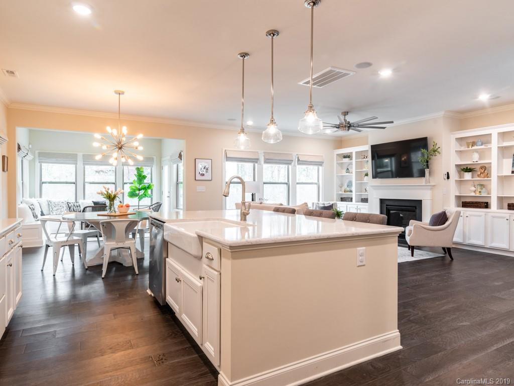 6602 Vizcaya Court Charlotte NC 28226