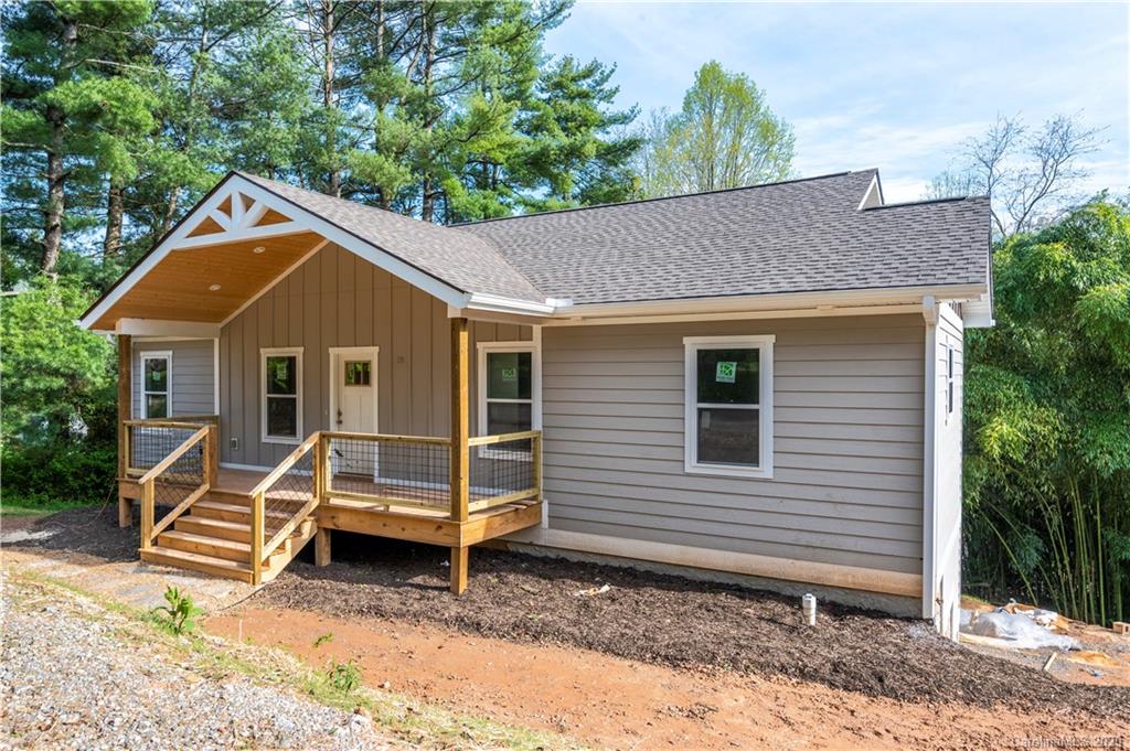 18 Floyd Miller Road Candler NC 28715