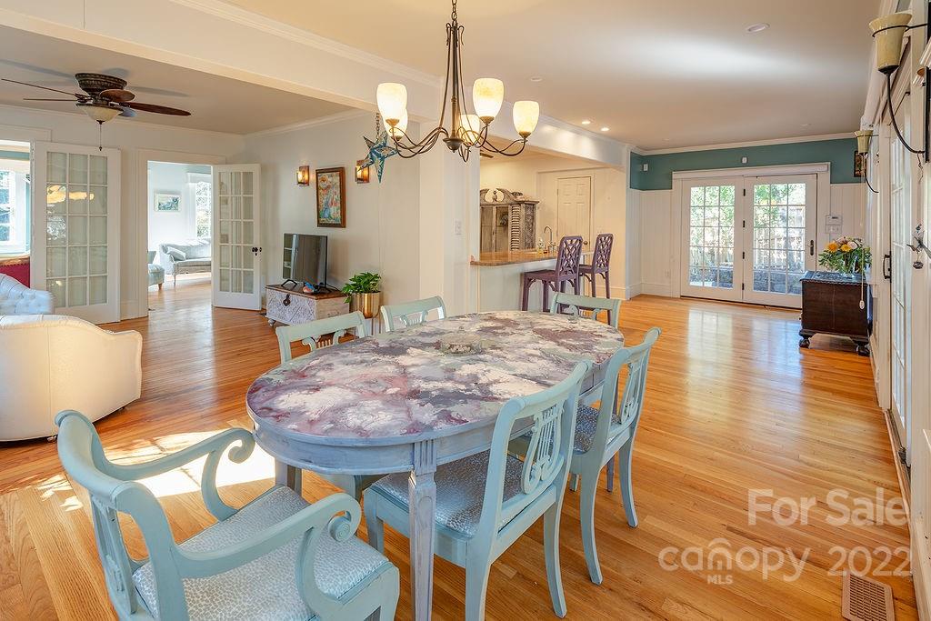 30 Warwick Road Asheville NC 28803