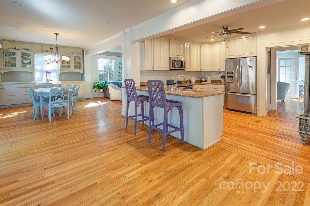 30 Warwick Road Asheville NC 28803