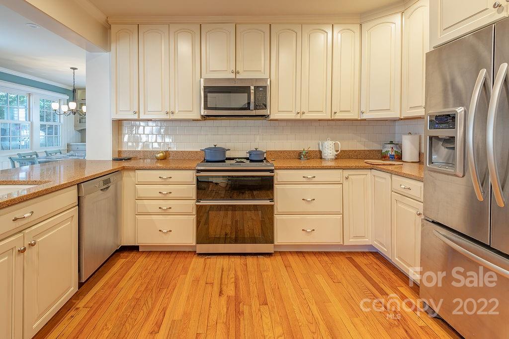 30 Warwick Road Asheville NC 28803
