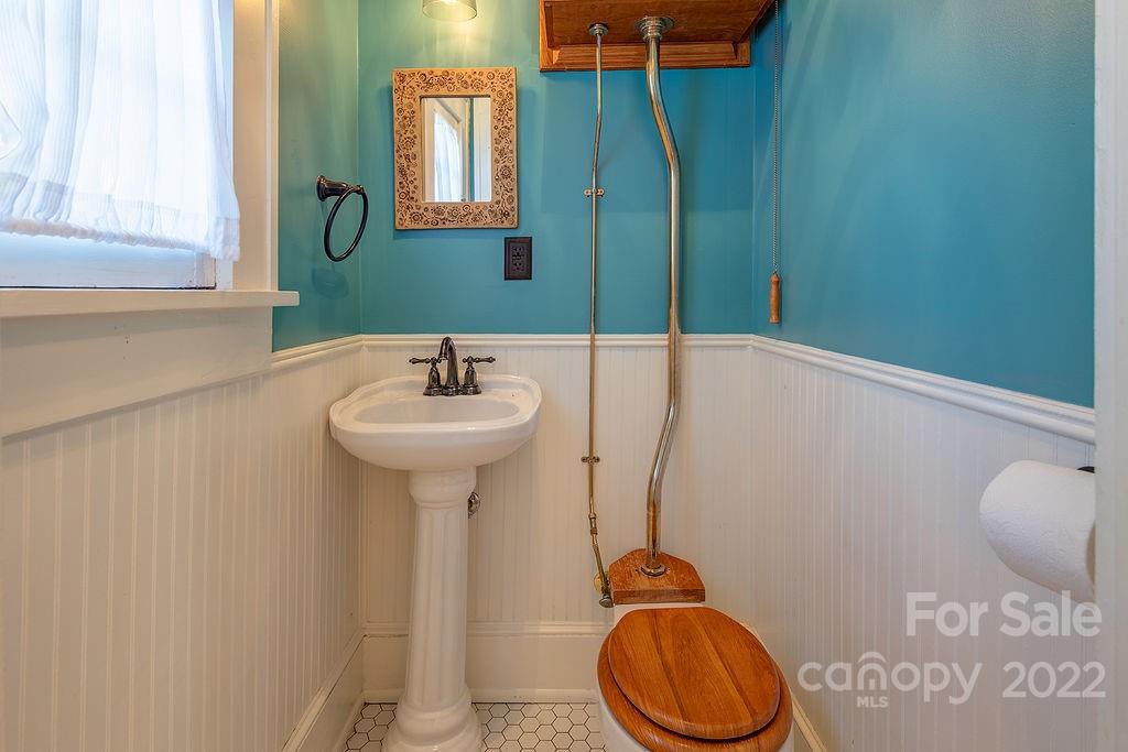 30 Warwick Road Asheville NC 28803
