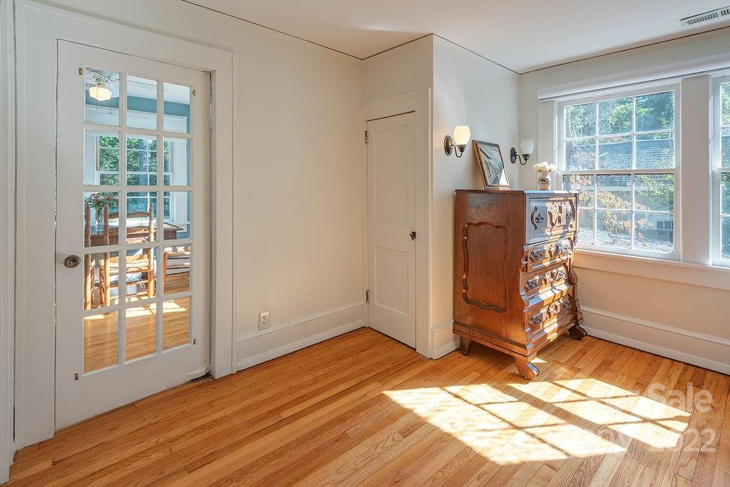 30 Warwick Road Asheville NC 28803