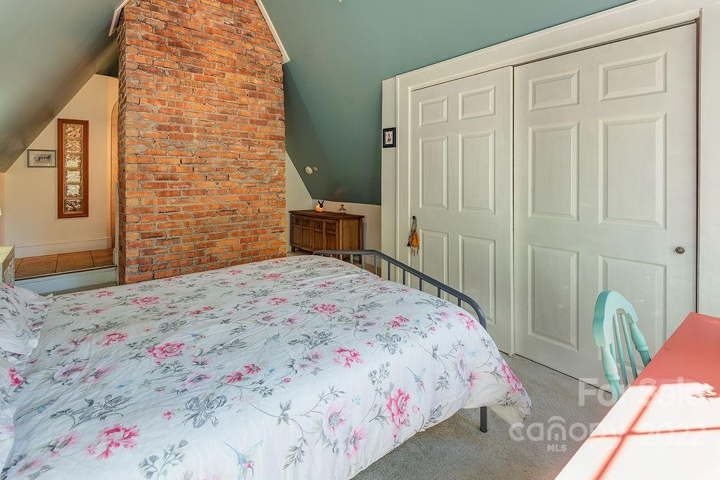30 Warwick Road Asheville NC 28803