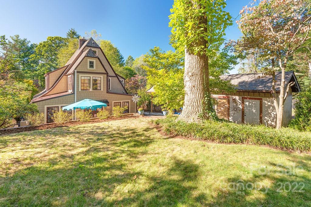 30 Warwick Road Asheville NC 28803