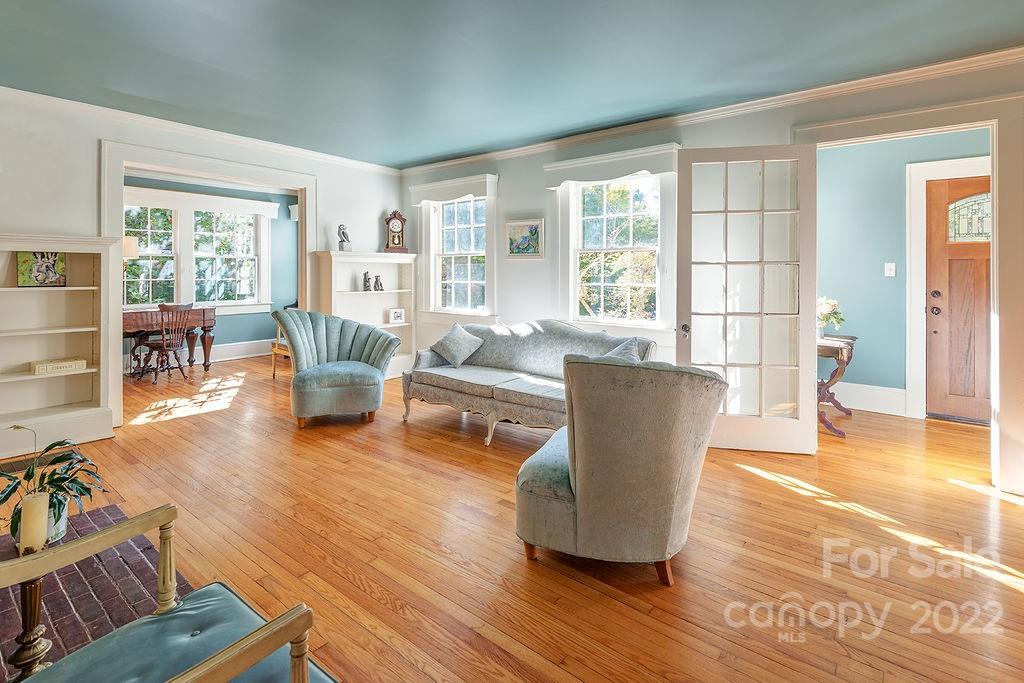 30 Warwick Road Asheville NC 28803