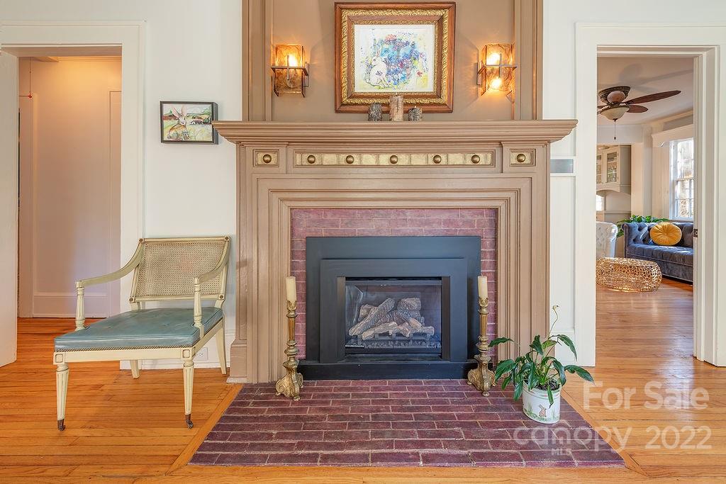 30 Warwick Road Asheville NC 28803