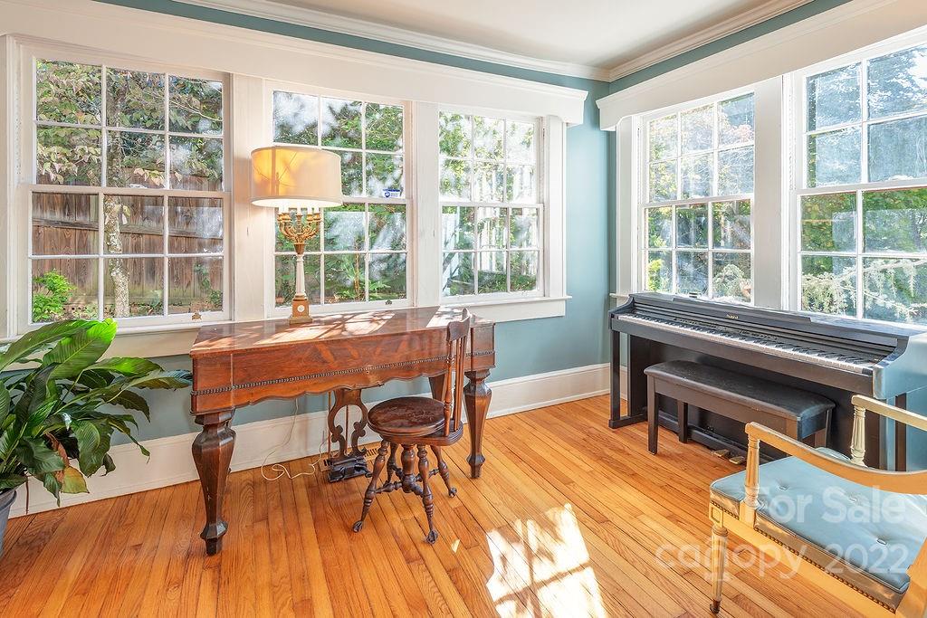 30 Warwick Road Asheville NC 28803