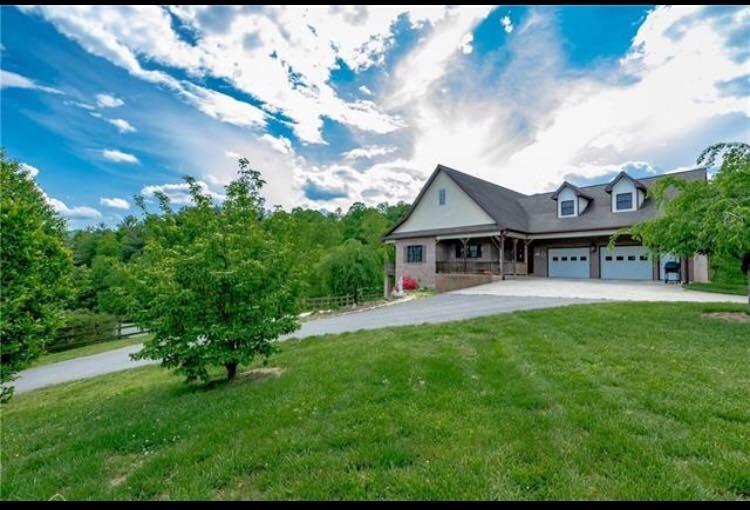 2600 Setzers Creek Road Lenoir NC 28645