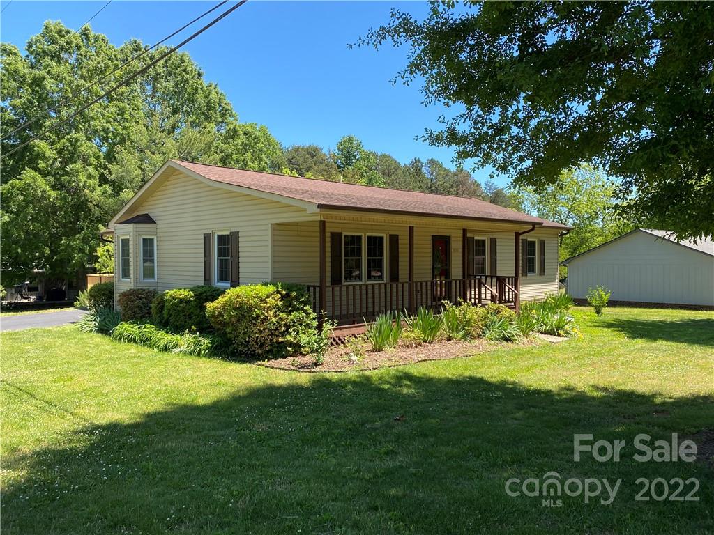 1030 22nd Street Place NE Hickory NC 28601