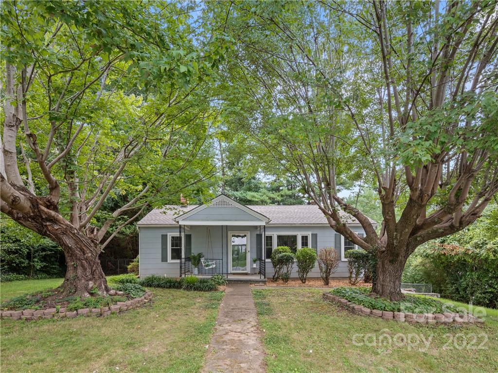 102 Moody Avenue Candler NC 28715