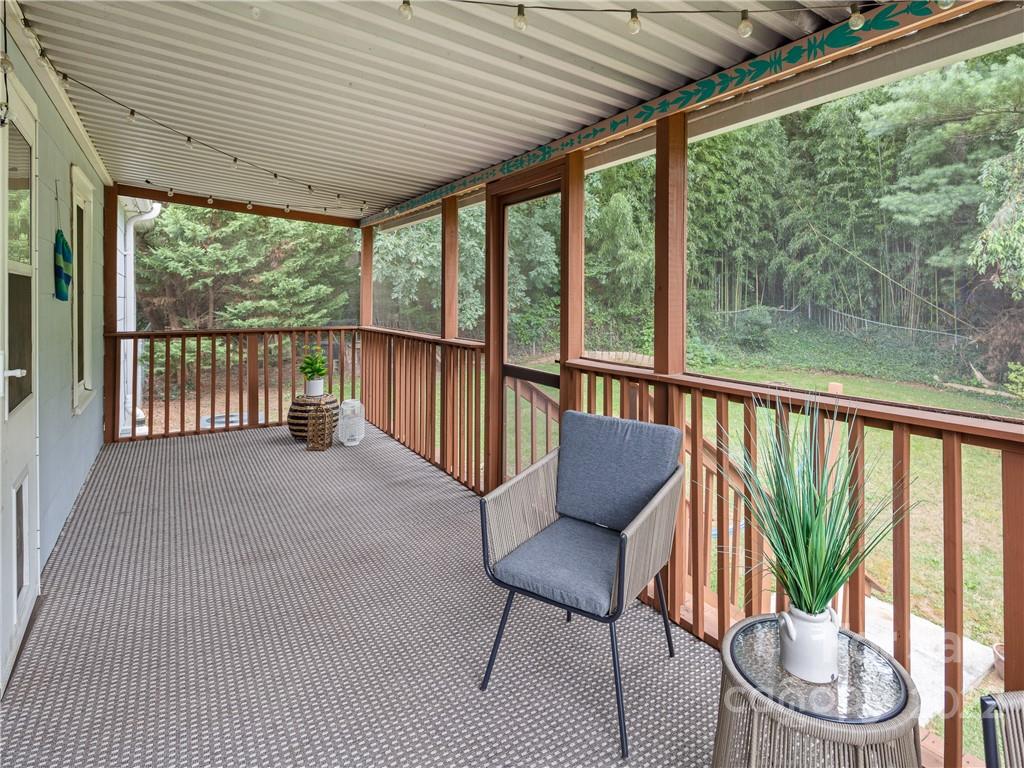 102 Moody Avenue Candler NC 28715