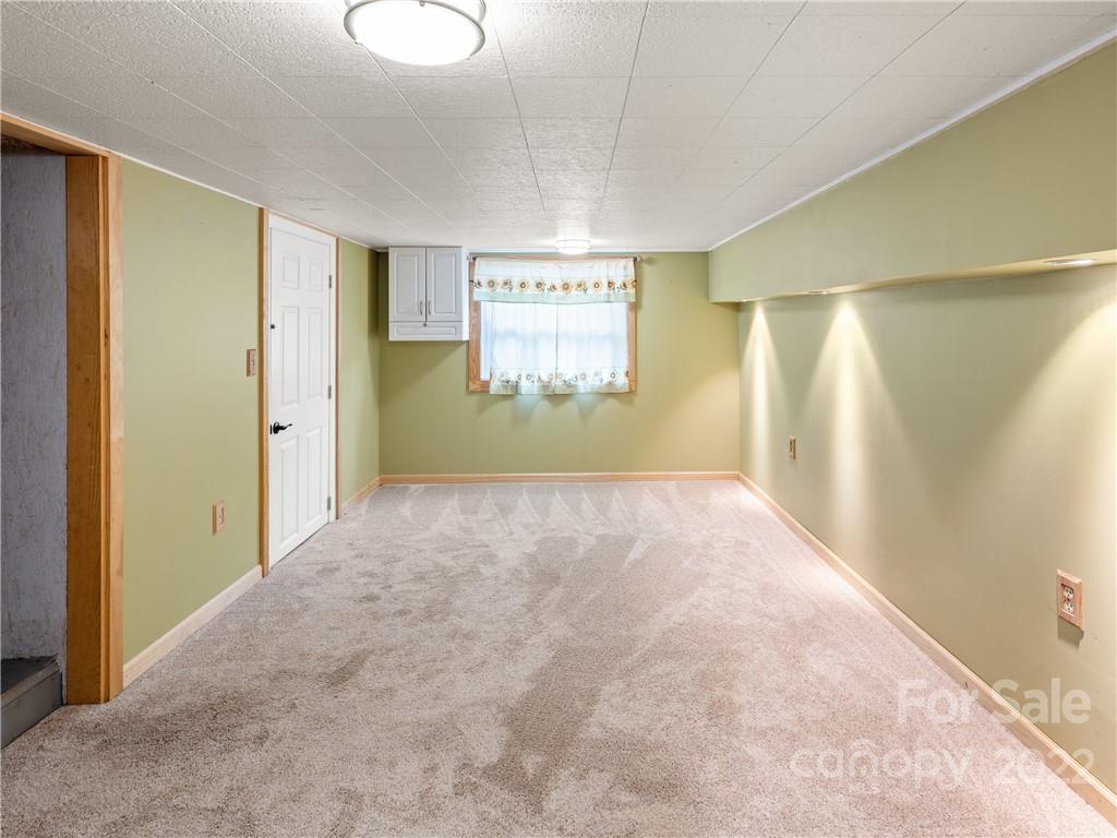 102 Moody Avenue Candler NC 28715