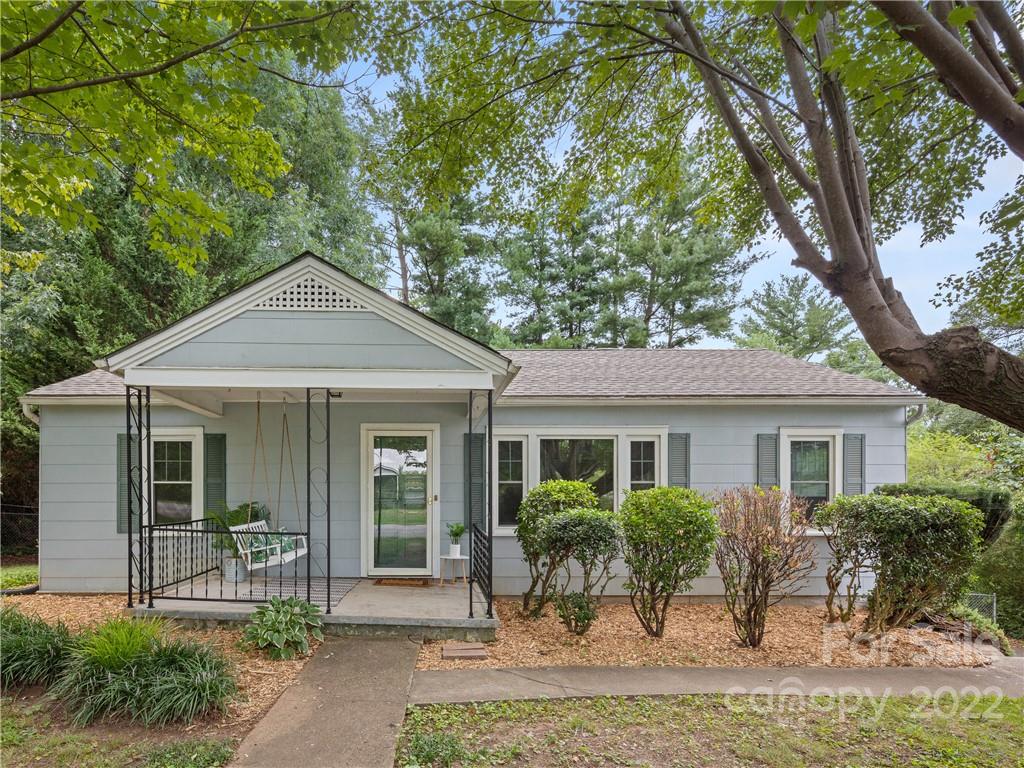 102 Moody Avenue Candler NC 28715