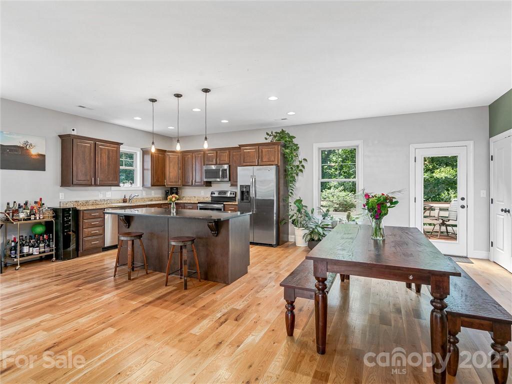 219 Courtland Place Asheville NC 28801
