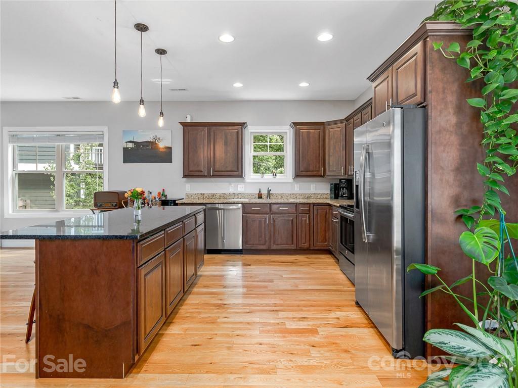 219 Courtland Place Asheville NC 28801