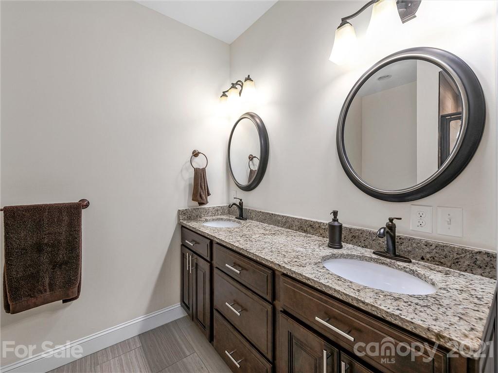219 Courtland Place Asheville NC 28801