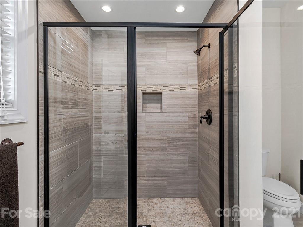 219 Courtland Place Asheville NC 28801