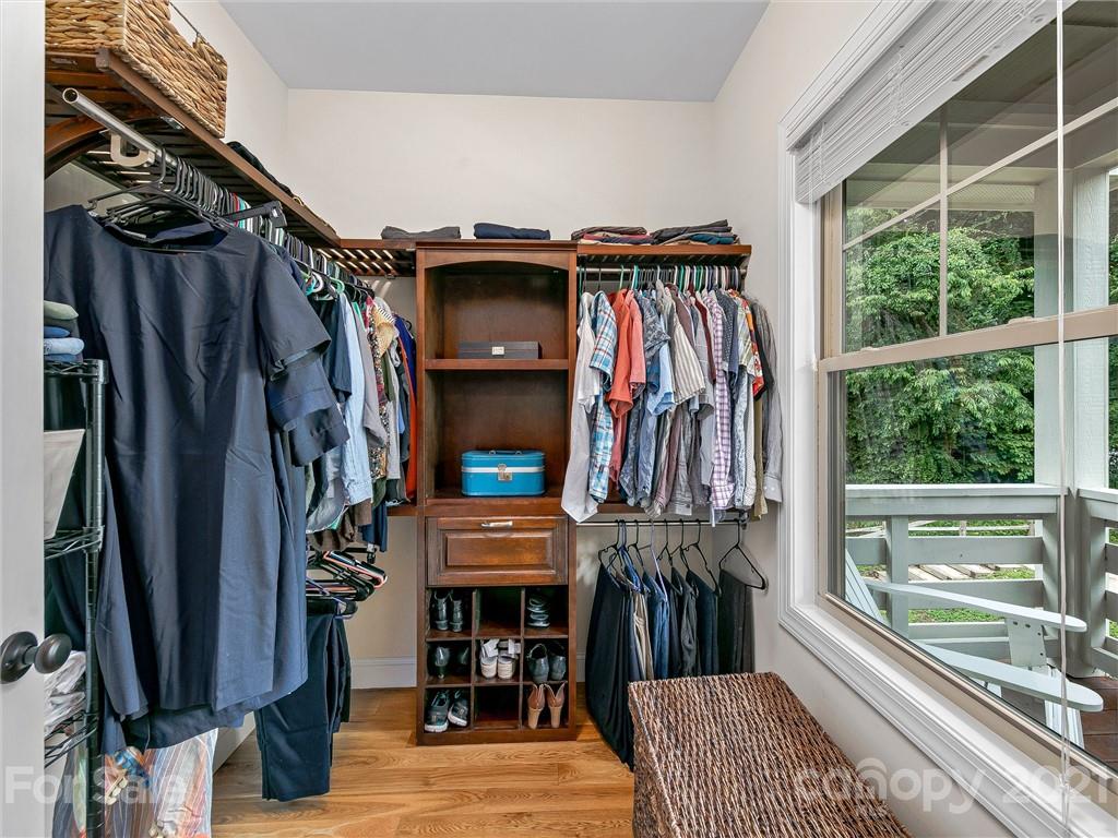 219 Courtland Place Asheville NC 28801