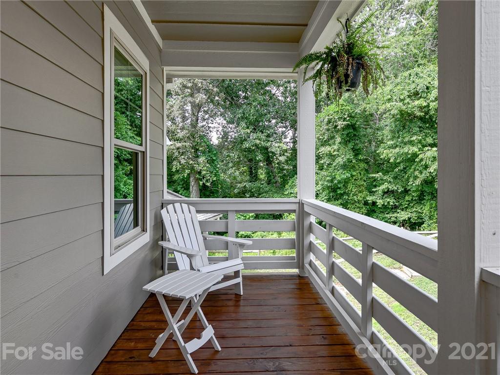 219 Courtland Place Asheville NC 28801