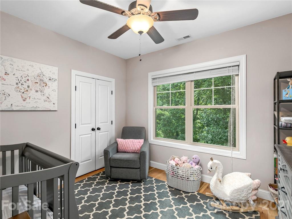 219 Courtland Place Asheville NC 28801
