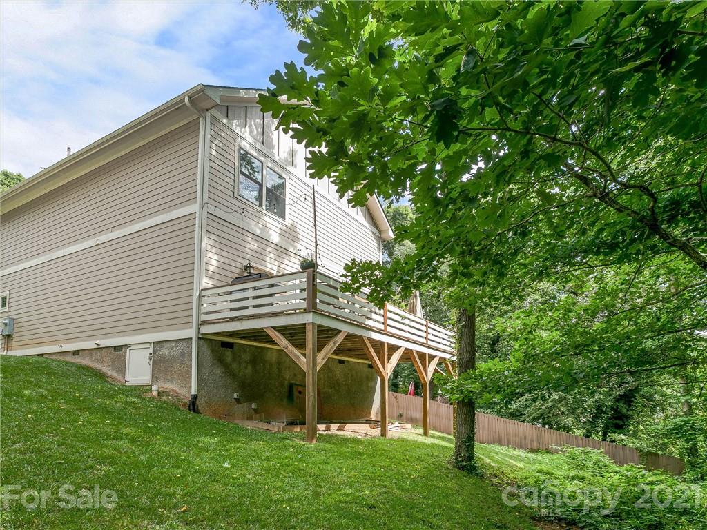 219 Courtland Place Asheville NC 28801