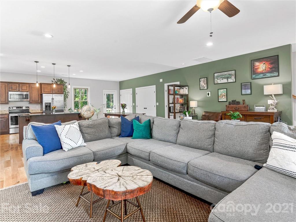 219 Courtland Place Asheville NC 28801