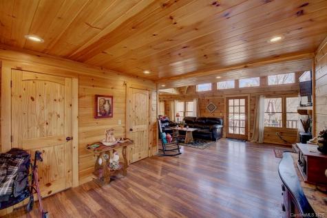 1133 High Peak Drive Burnsville NC 28740