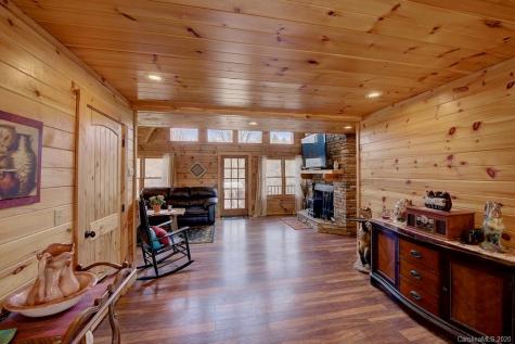 1133 High Peak Drive Burnsville NC 28740