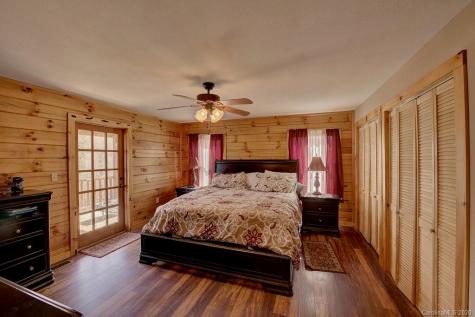 1133 High Peak Drive Burnsville NC 28740