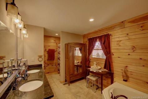 1133 High Peak Drive Burnsville NC 28740