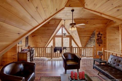 1133 High Peak Drive Burnsville NC 28740