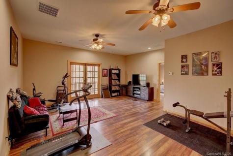 1133 High Peak Drive Burnsville NC 28740