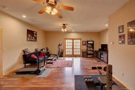 1133 High Peak Drive Burnsville NC 28740