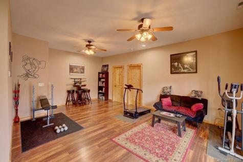 1133 High Peak Drive Burnsville NC 28740