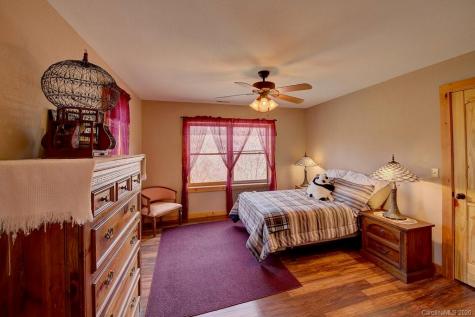 1133 High Peak Drive Burnsville NC 28740