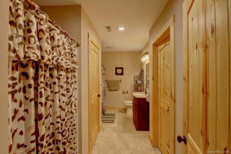1133 High Peak Drive Burnsville NC 28740