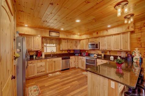 1133 High Peak Drive Burnsville NC 28740
