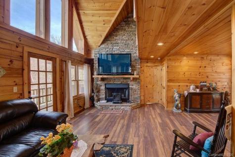 1133 High Peak Drive Burnsville NC 28740