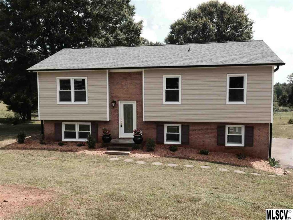 5463 Triangle Circle Hickory NC 28602