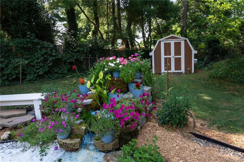 26 Aurora Drive Asheville NC 28805