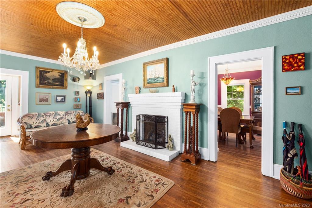 26 Aurora Drive Asheville NC 28805
